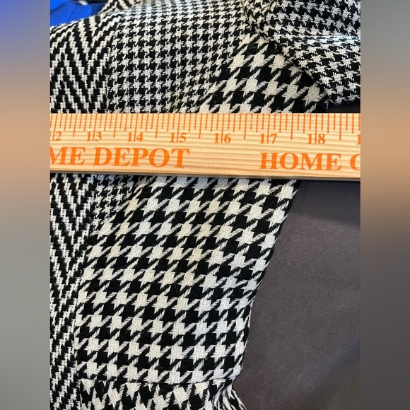 Ann Taylor Women’s Black & White Plaid Houndstooth Blazer, Blue Lining; Size 6P - Picture 7 of 8